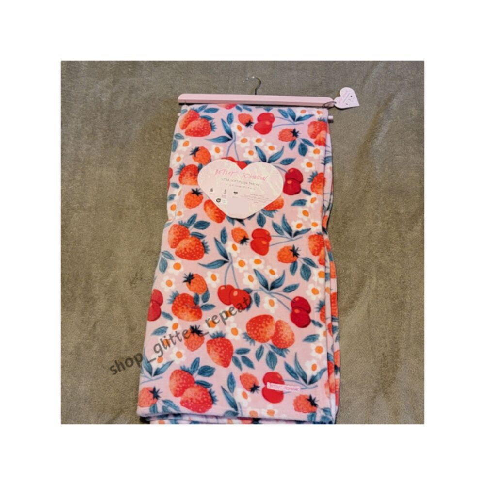 NEW RELEASE Betsey Johnson Pink Strawberry Soft Plush Velour Throw Blanket Viral